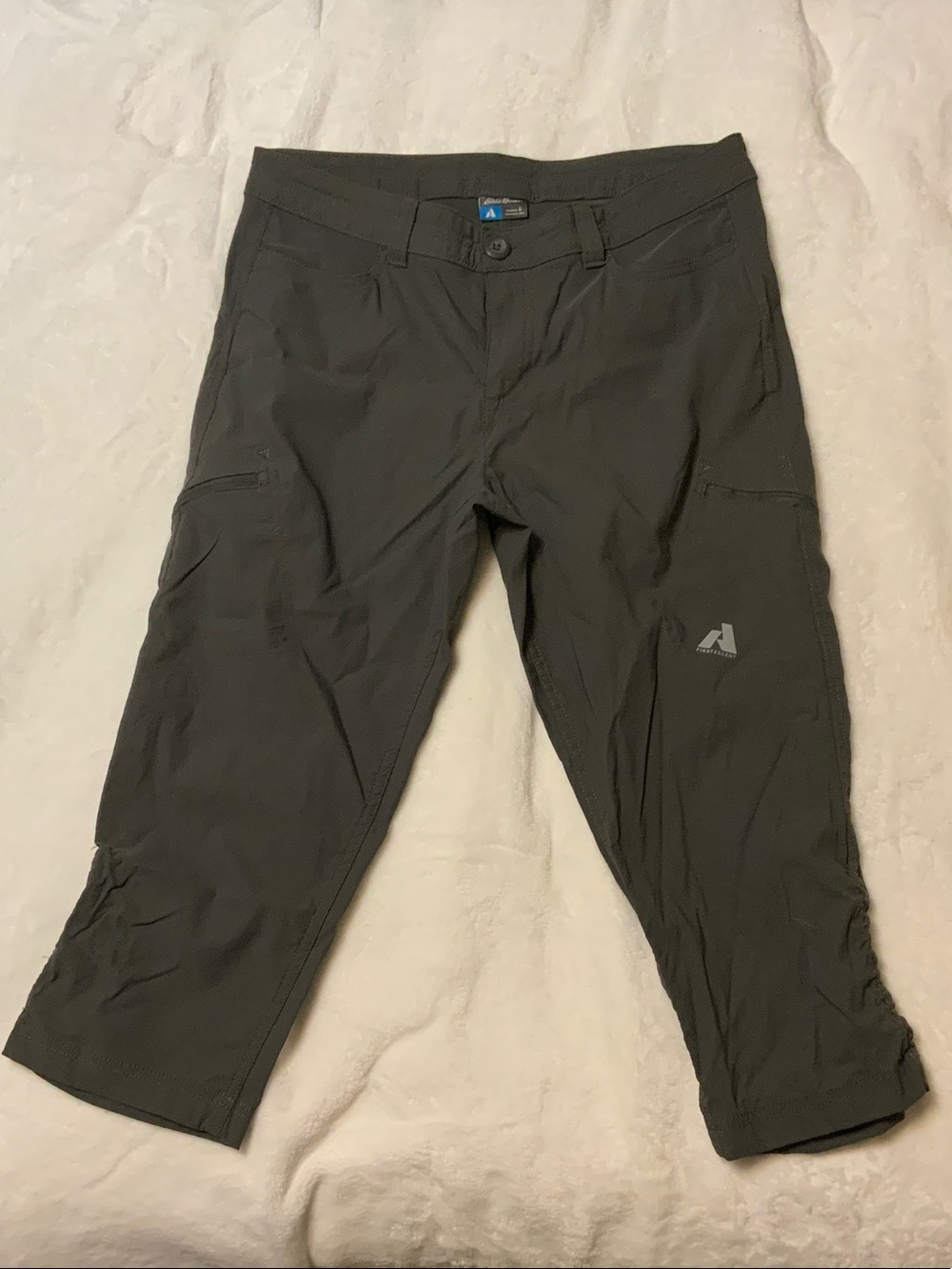 EDDIE BAUER DARK OLIVE CARGO CAPRIS